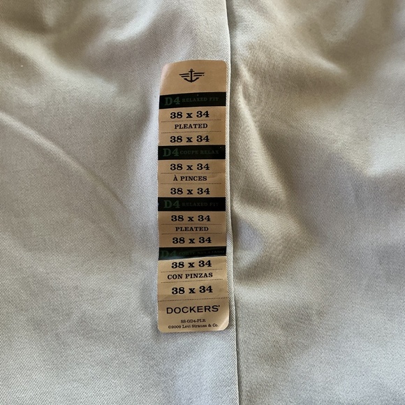Dockers Men’s 38x34 True Chinos Pleated Pants Relaxed Fit Preppy Classic Casual - Picture 9 of 9